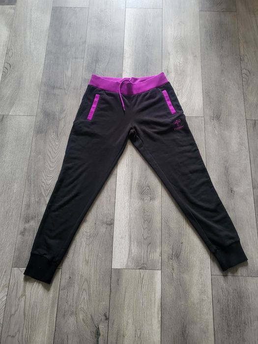 Vand pantaloni de trening hummel