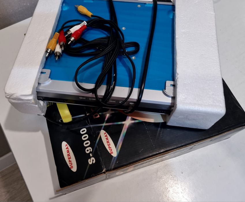 Спутниковый ресивер Supermax S-9000