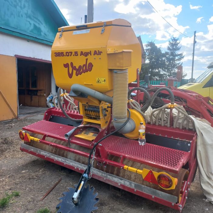 Луговая сеялка