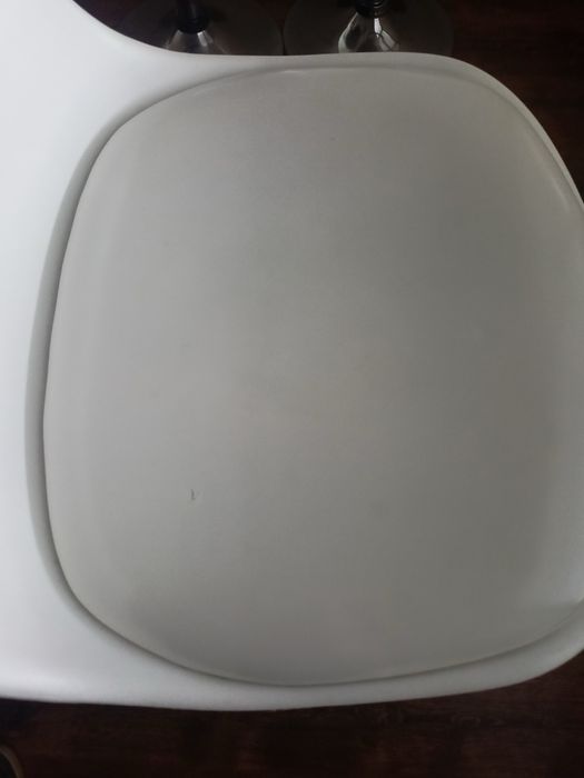 Бар столове – комплект от 4 бр. в много добро състояние