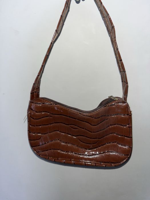 Малка дамска чанта