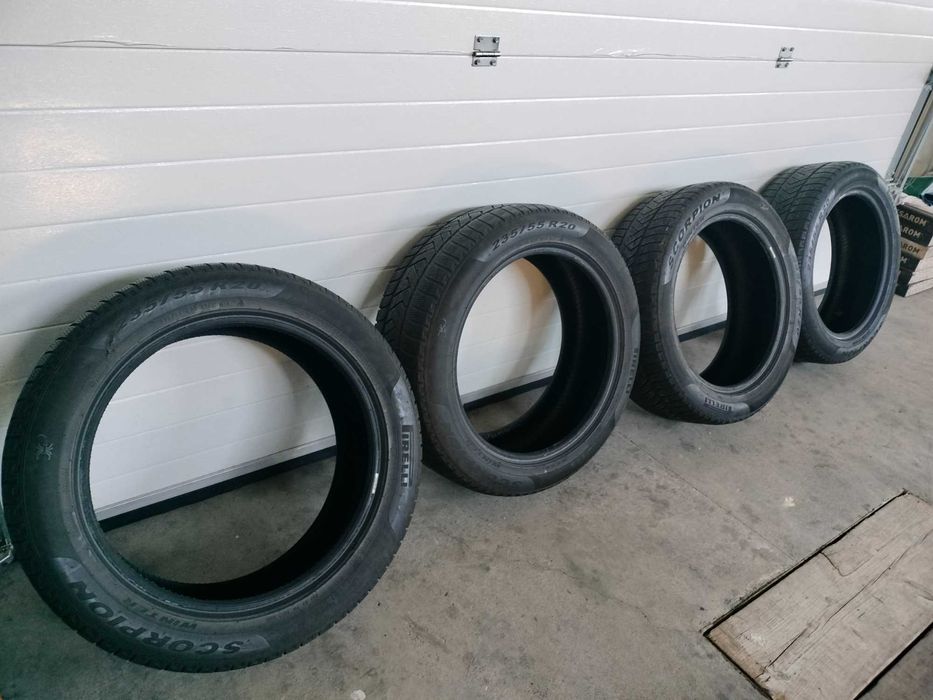 Cauciucuri Pirelli M+S 235 55 20