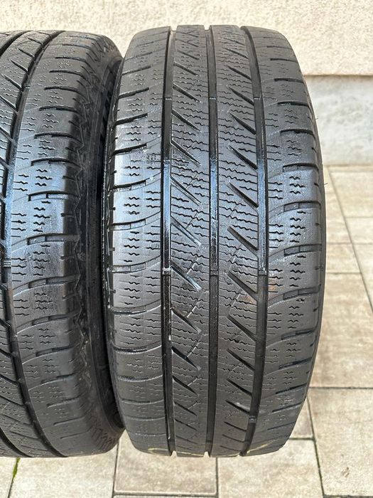 Anvelope / cauciucuri  215/65/l5C Good/Year 4 Seasons