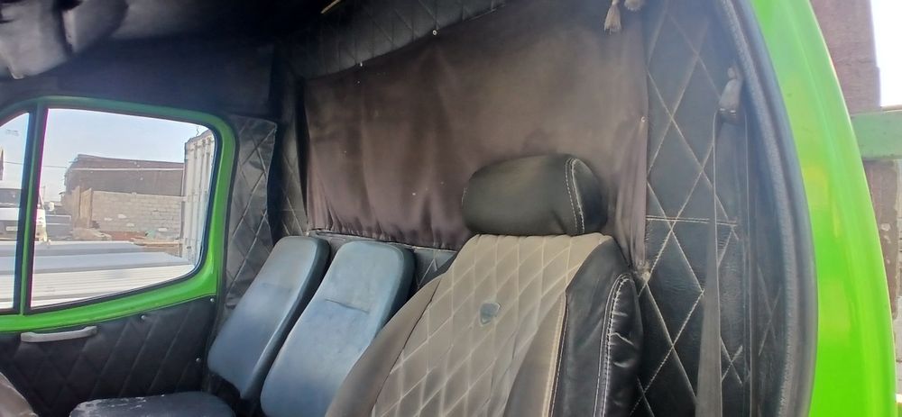 Ford bortovoy 1990-yil gaz