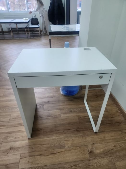 Столы офисные, кухонные б/у