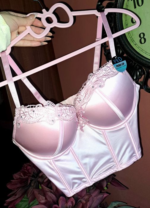 Bustiera surine roz nou cu etichetă 85D