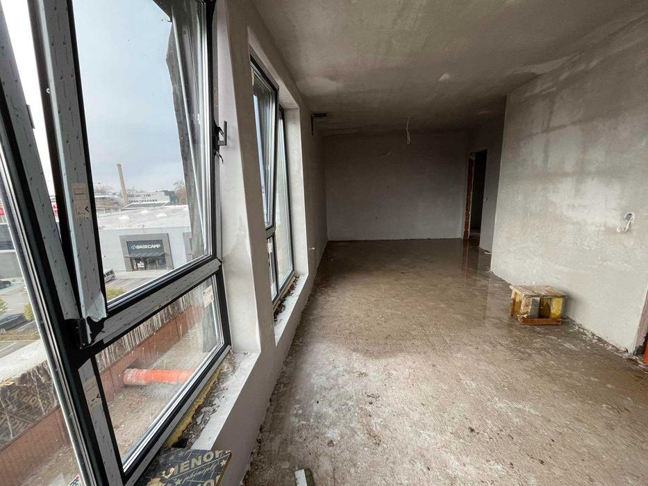 Продава се Тристаен апартамент в Пловдив, Коматевски възел - 134 кв.м за 1407 €/кв.м - Снимка #4