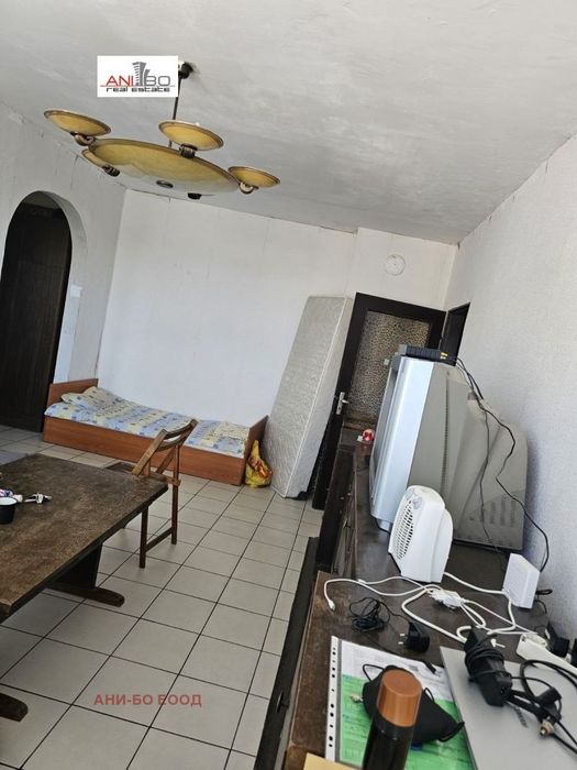 Продава се Двустаен апартамент в София, Полигона - 65 кв.м за 2000 €/кв.м - Снимка #2