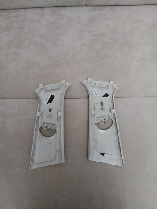 Облицовки передних стоек Лада Веста