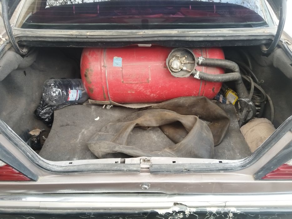 Продам машину мерседес