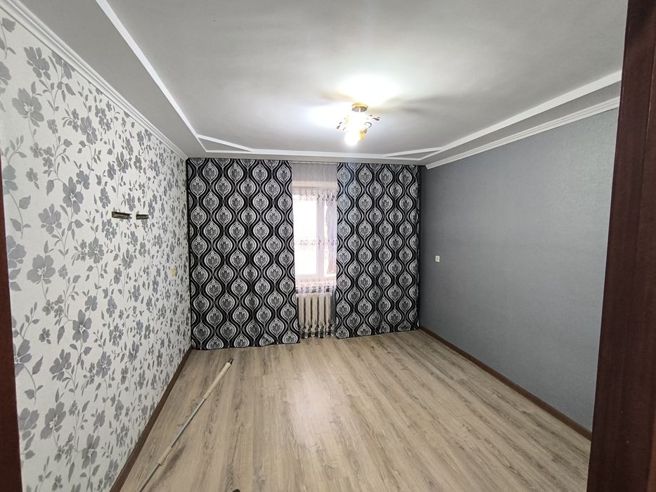 Продается квартира 3-х комнатная.