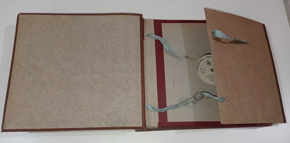 Патефонные и виниловые пластинки