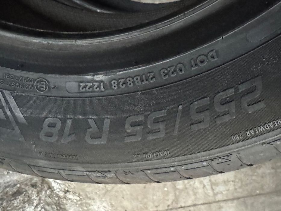 Vând 4 anvelope 255/55/18 vredestein de vară noi