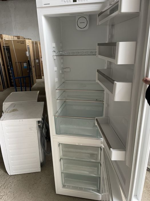 Хладилник с фризер Libherr