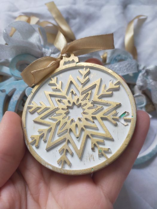 Ёлочные игрушки продам 70шт.