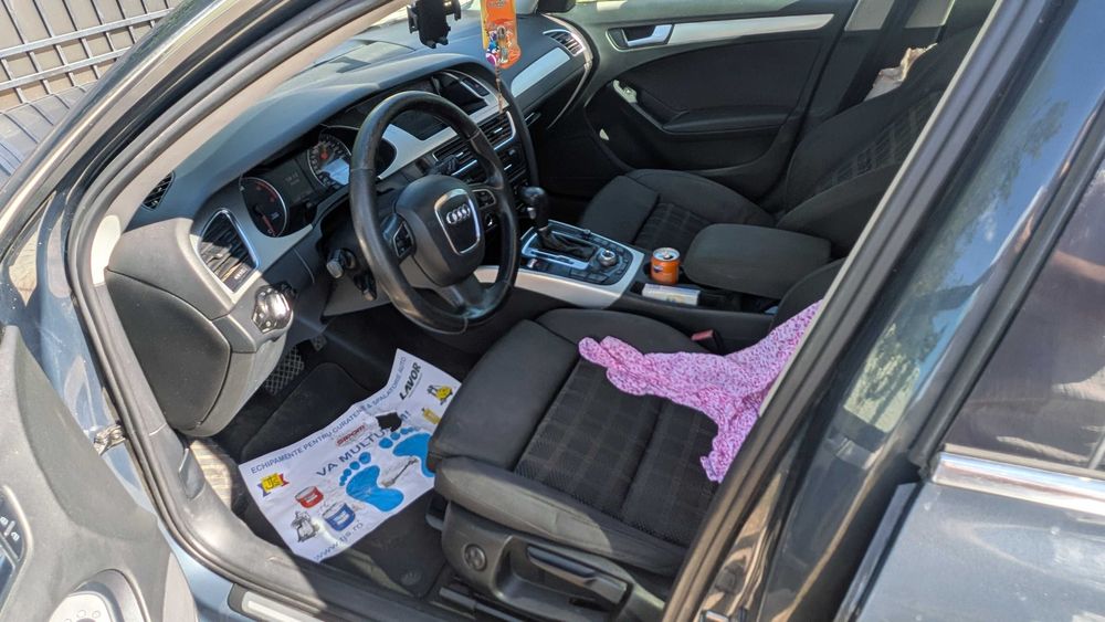Vând Audi A4 B8 2.0 TDI 2011