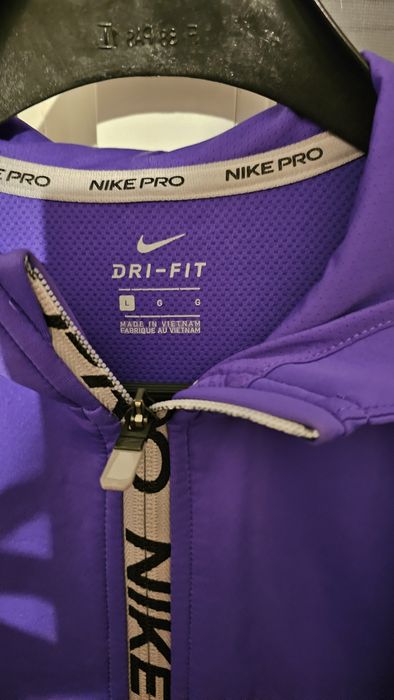 Nike Dri fit cu glugă