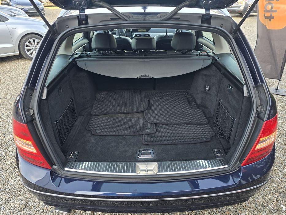 Vând Mercedes c class  2014