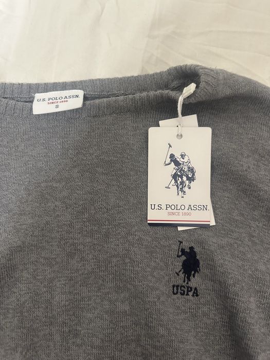 Мъжки сив пуловер U. S. POLO. ASSN.