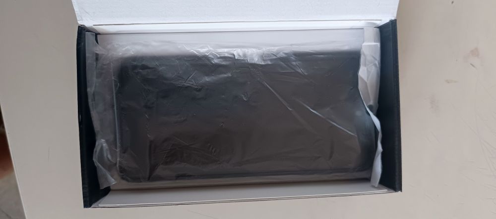 Продам новый смартфон Motorola.