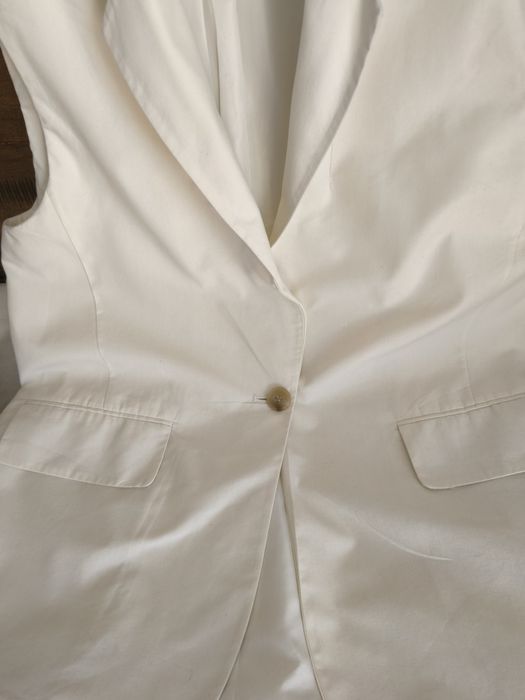 H & M Дамски дълъг блейзър без ръкави.