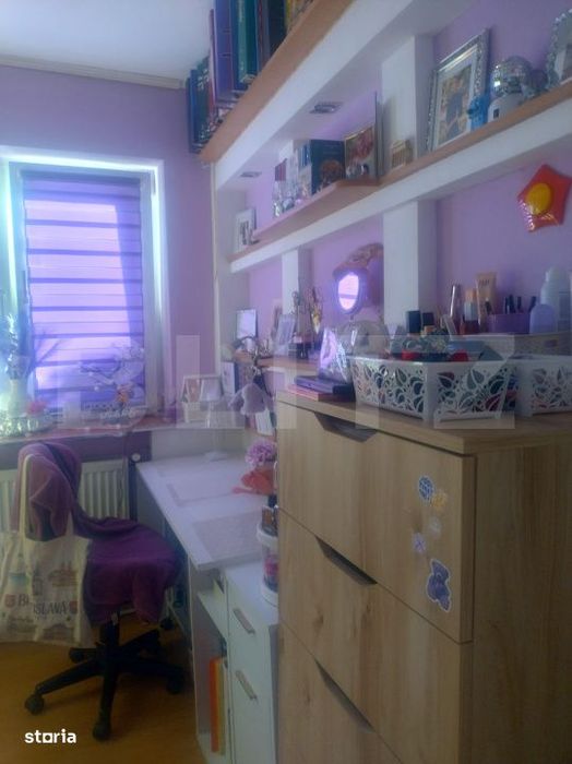 Apartament cu 3 camere, zona Licee