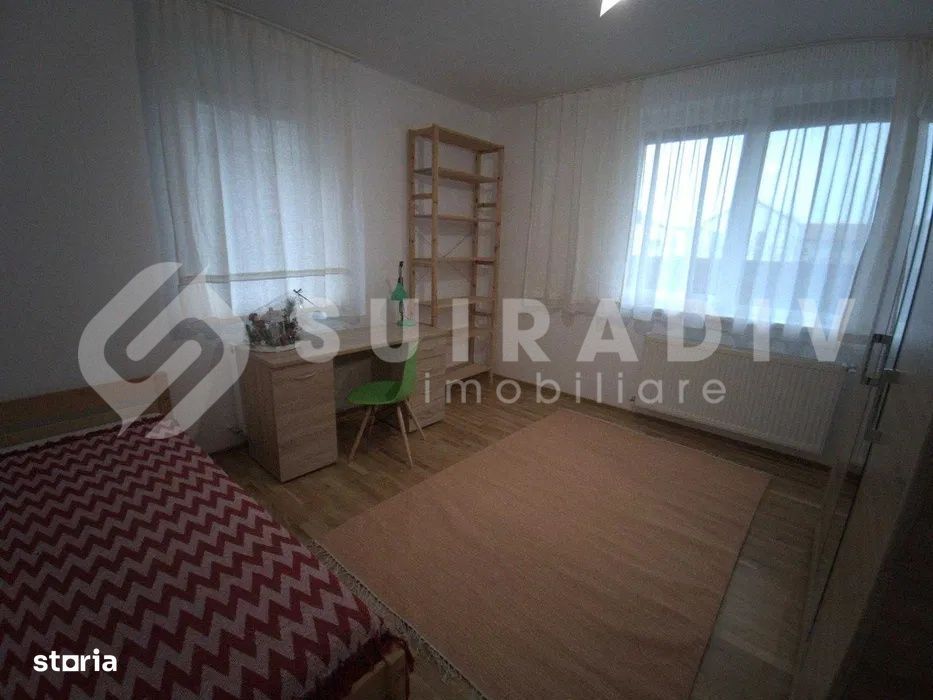 Apartament cu curte proprie, 4 camere, 2 bai, parcare- Europa