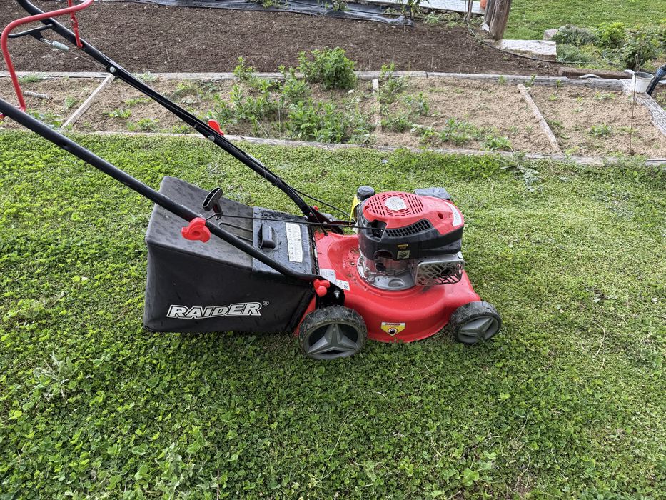 Бензинова косачка