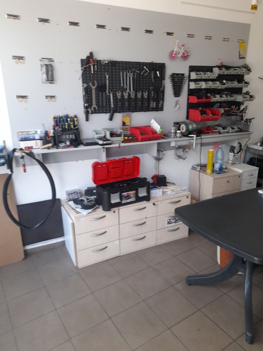 Atelier reparații biciclete