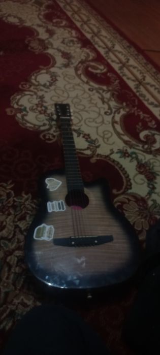 Гитара сатылады алам деушілер жазсын