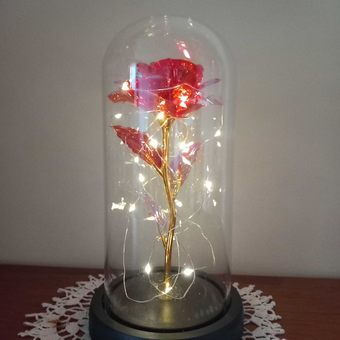Вечна роза led светлинки