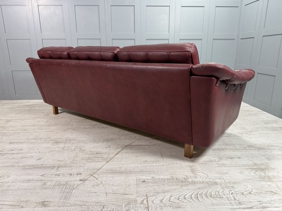 Винтидж диван 3-ка естествена кожа Р473