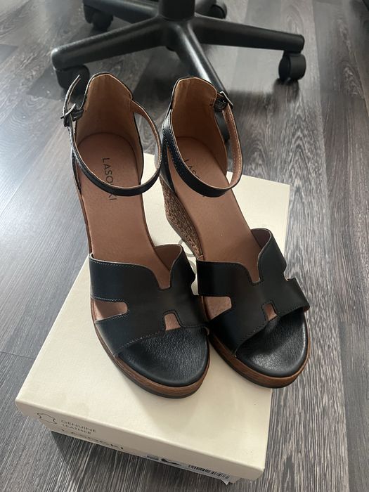 Дамски сандали Lasocki естествена кожа