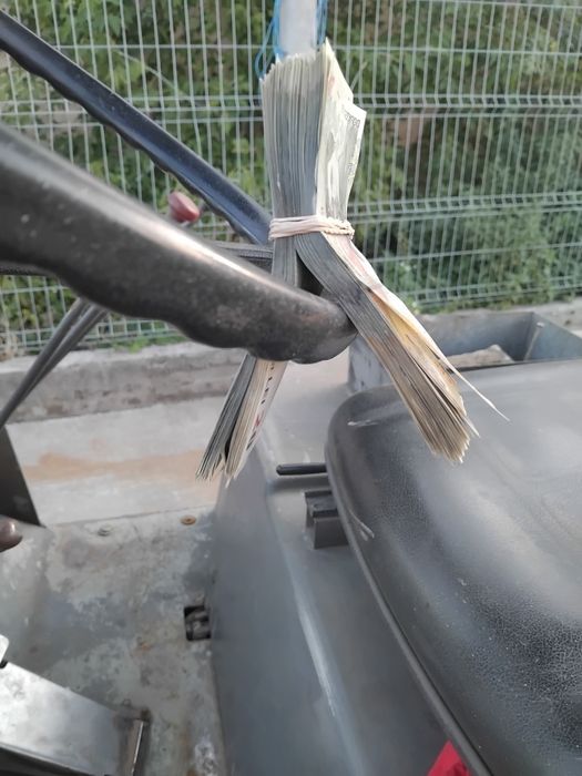 Vând bancnote de 20,  220 bucăți