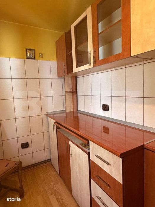 Apartament 3 camere, 46 mp, zona CENTRAL