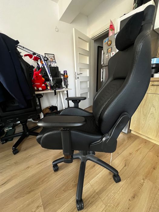 Геймърски стол Razer Iskur