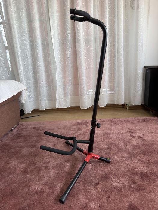 Stand Fender pentru chitara