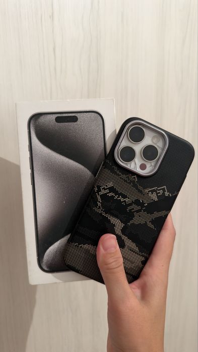 IPhone 15 pro белого цвета