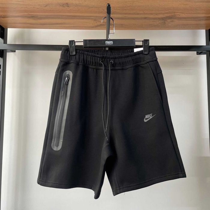Шорты Nike tech fleece