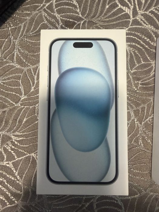 Iphone 15 Silver 128 GB с гаранция