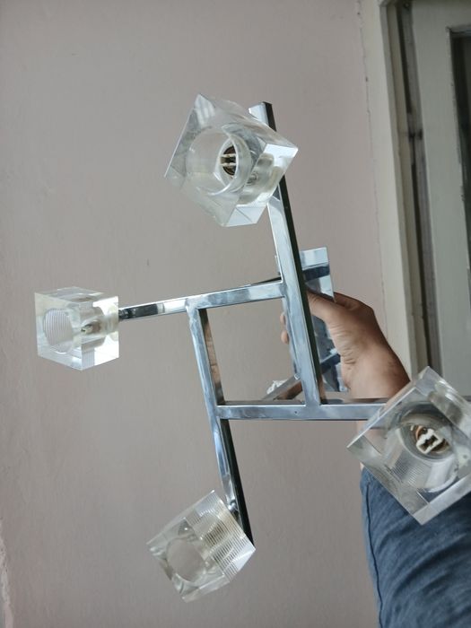 Candelabru si lustre de tavan