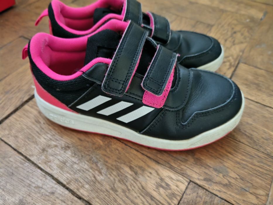 Pantofi sport Adidas mărimea 31
