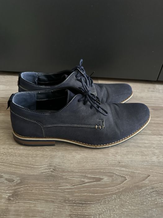 Мъжки обувки номер 43