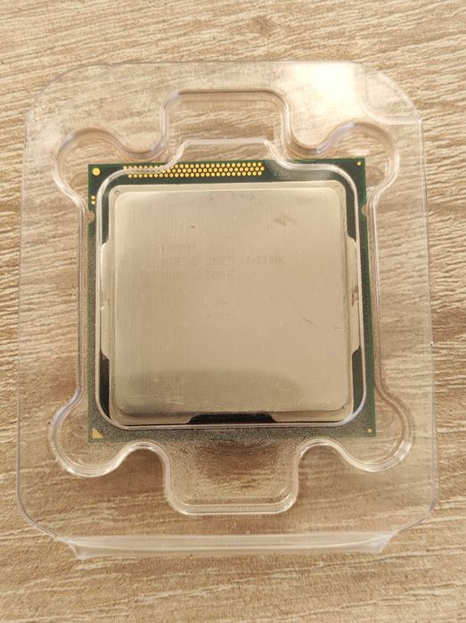 Процесор Intel Core i7 2700K