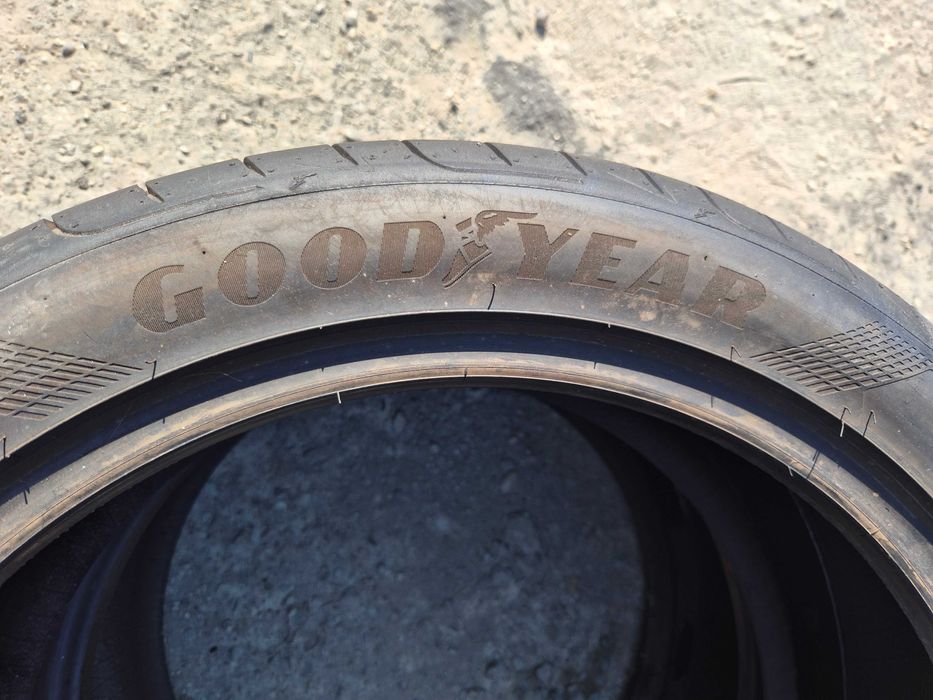 2 Anvelope de VARA - 235/45/19 99H XL - GoodYear Eagle F1 - CA UNELE NOI - DOT 2022 !