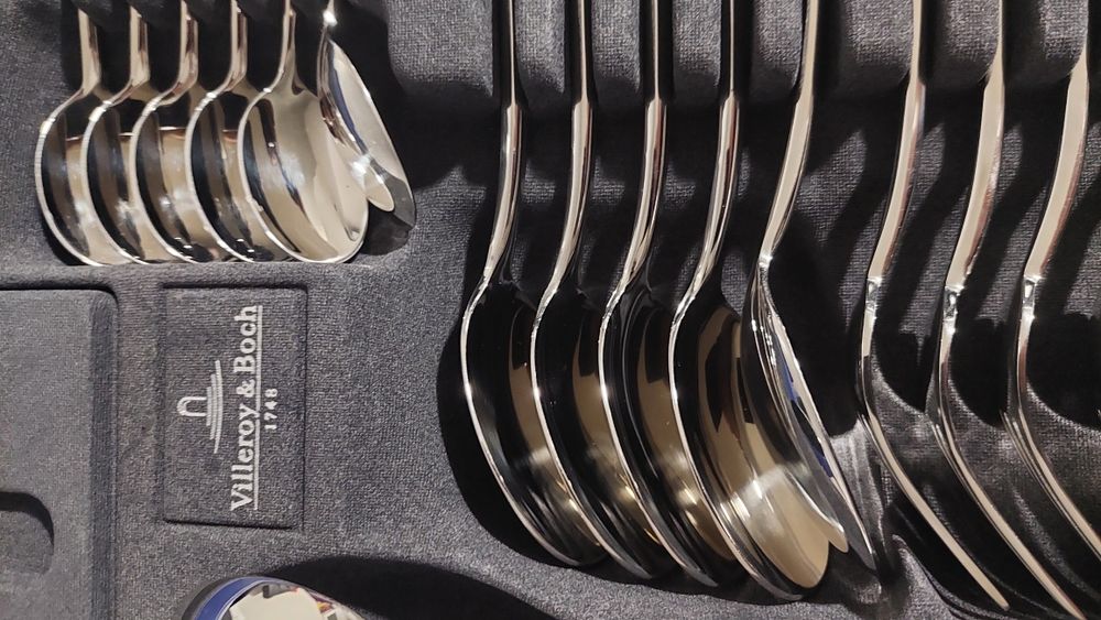 De vânzare set tacâmuri