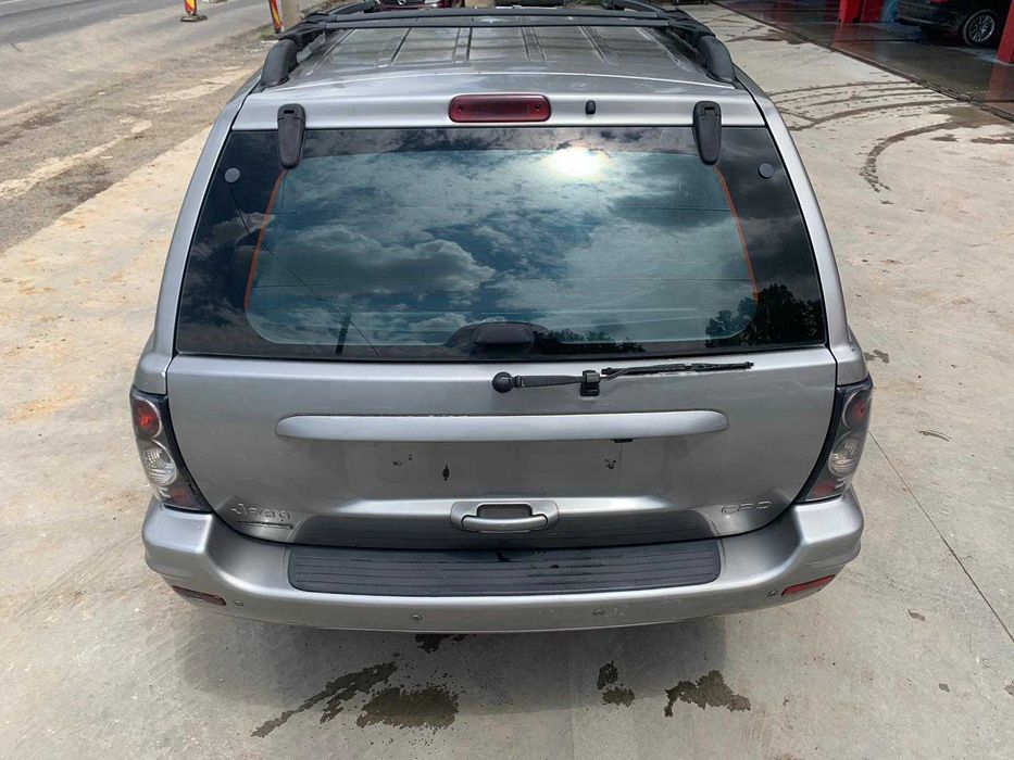 dezmembrez jeep grand cherokee 2.7d