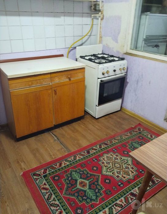 Яшнобод Кадышева бозор 1 хона 42м2 ШОШИЛИНЧ