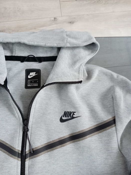 Мъжки блузи Adidas, Tommy Hilfiger и горни ще Nike