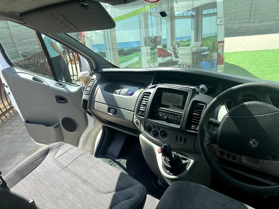 RENAULT Trafic 2011 — imagine 3